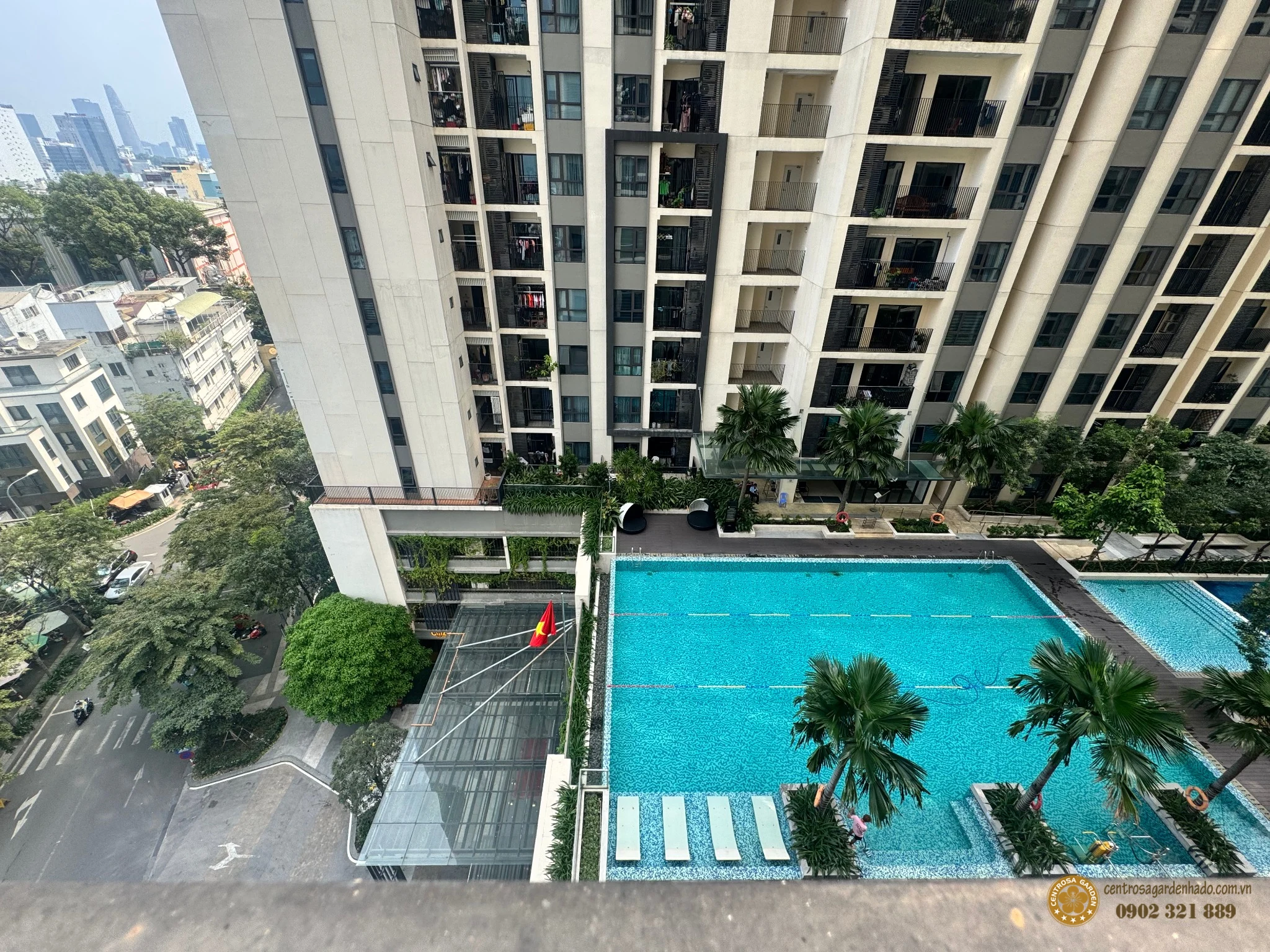 View hồ bơi nội khu Hà Đô Centrosa Garden