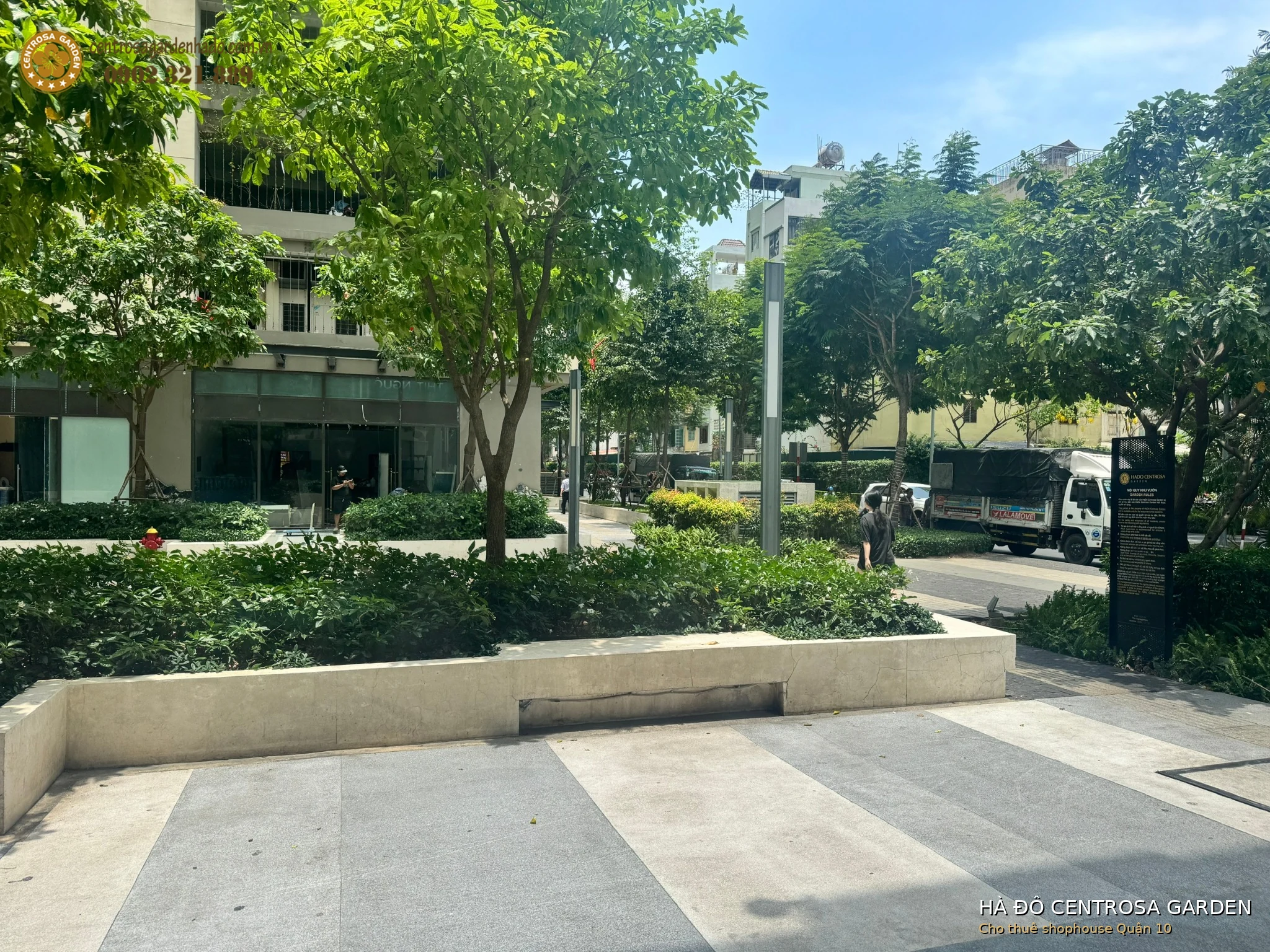 Lối đi trước shophouse Hà Đô Centrosa Garden Quận 10 rộng rãi và thoáng đẹp