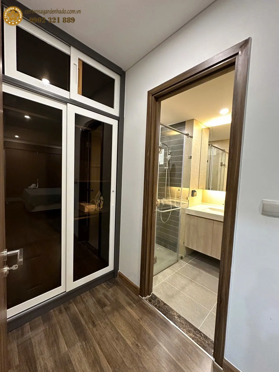 Lối vào phòng ngủ và phòng tắm căn hộ Jasmine 2 Hà Đô Centrosa