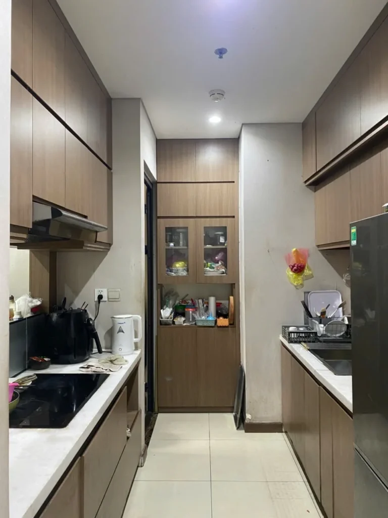 Khu bếp căn hộ Hà Đô Centrosa Garden O1 tầng 20 thiết kế hai dãy